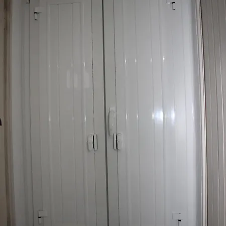 Discoveries House *